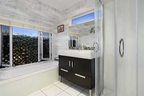 Photo of property in 407 Otumoetai Road, Otumoetai, Tauranga, 3110