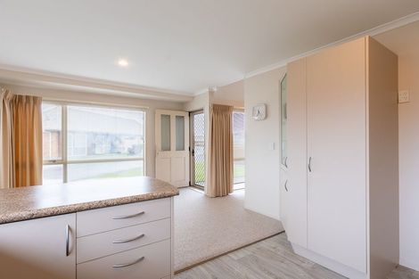 Photo of property in Rangeview Villas, 24/9 Fuller Close, Levin, 5510