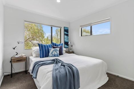 Photo of property in 15 Ali Place, Ranui, Auckland, 0612