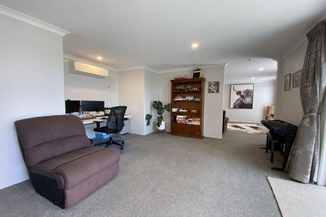 Photo of property in 14 Benmore Crescent, Pyes Pa, Tauranga, 3112