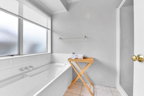 Photo of property in 45 Diomede Glade, Flagstaff, Hamilton, 3210