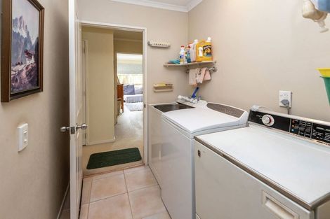 Photo of property in 47 Corta Bella Place, Golflands, Auckland, 2013