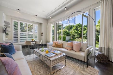 Photo of property in 5 Bridgewater Road, Parnell, Auckland, 1052