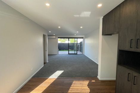 Photo of property in 8/27 New Brighton Road, Shirley, Christchurch, 8061