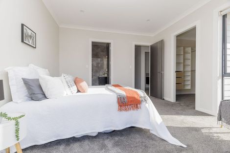 Photo of property in 142 Amesbury Drive, Churton Park, Wellington, 6037