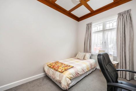 Photo of property in 6 Admiral Beatty Avenue, Mount Roskill, Auckland, 1041