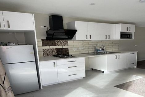 Photo of property in 50 Zefiro Drive, Massey, Auckland, 0614