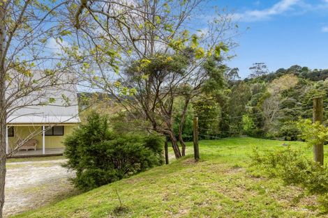 Photo of property in 28 Brick Bay Drive, Sandspit, Warkworth, 0982