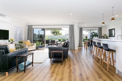 Photo of property in 25 Rakaia Way, Poraiti, Napier, 4112