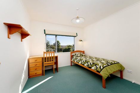 Photo of property in 2 Burgundy Park Avenue, Henderson, Auckland, 0612
