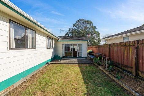 Photo of property in 436 Roscommon Road, Clendon Park, Auckland, 2103