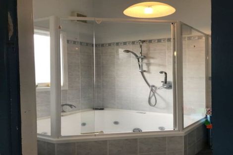 Photo of property in 16 Rimu Street, New Lynn, Auckland, 0600