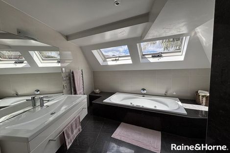 Photo of property in 2/6a Grace Avenue, Mount Maunganui, 3116