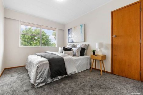 Photo of property in 122 Whangaparaoa Road, Red Beach, 0932