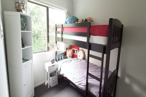 Photo of property in 2/213 Lake Road, Belmont, Auckland, 0622