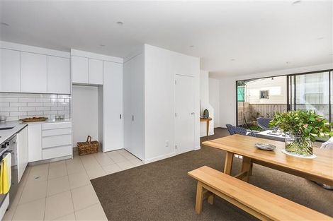Photo of property in 5/74 Derwent Street, Island Bay, Wellington, 6023