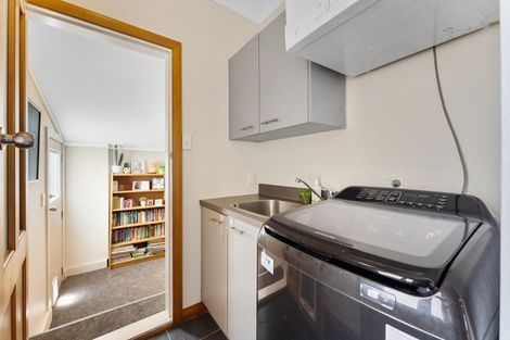 Photo of property in 38 Liverpool Street, Takaro, Palmerston North, 4412