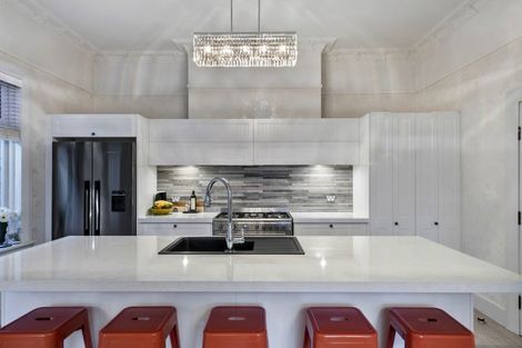 Photo of property in 155 Victoria Road, Saint Clair, Dunedin, 9012