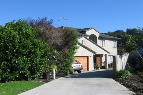 Photo of property in 42 Kinleith Way, Albany, Auckland, 0632