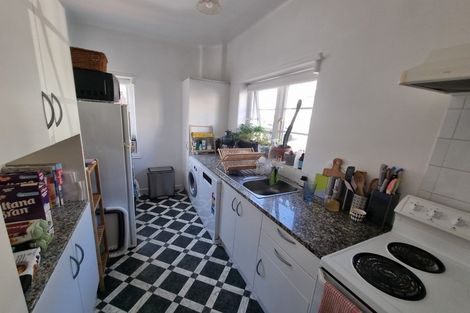 Photo of property in 82 Majoribanks Street, Mount Victoria, Wellington, 6011