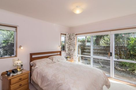Photo of property in 64 Kapanui Road, Waikanae, 5036