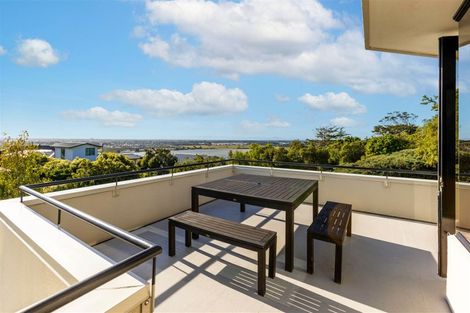 Photo of property in 9a Janice Place, Mount Pleasant, Christchurch, 8081