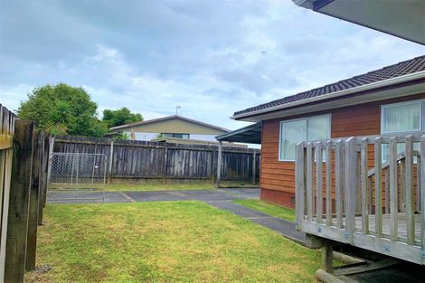 Photo of property in 1/13 Cyril Crescent, West Harbour, Auckland, 0618