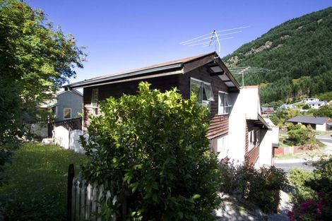 Photo of property in 255b Fernhill Road, Sunshine Bay, Queenstown, 9300