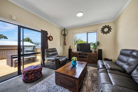 Photo of property in 28 Maratahu Street, Westown, New Plymouth, 4310