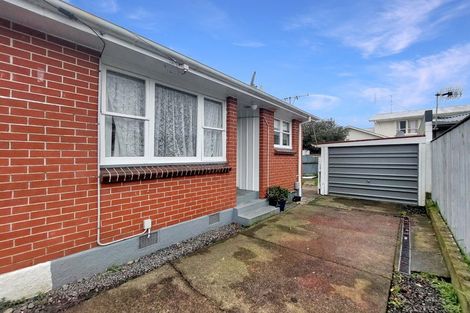Photo of property in 8a Stamford Grove, Avalon, Lower Hutt, 5011
