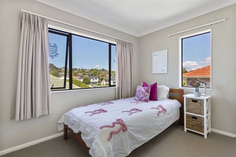 Photo of property in 48 Priestley Drive, Bucklands Beach, Auckland, 2014