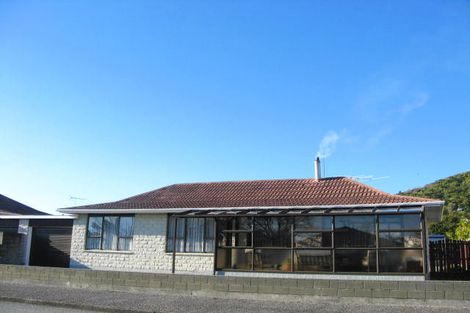 Photo of property in 13 Winnie Street, Greymouth, 7805
