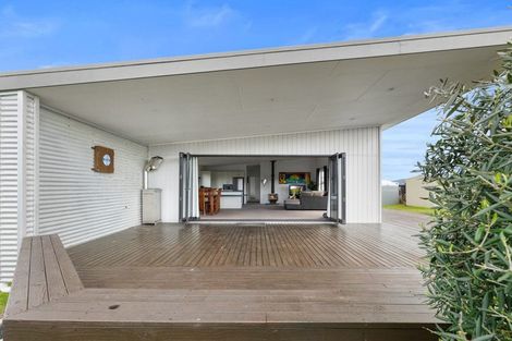 Photo of property in 1 Spinifex Road, Mangawhai Heads, Mangawhai, 0505
