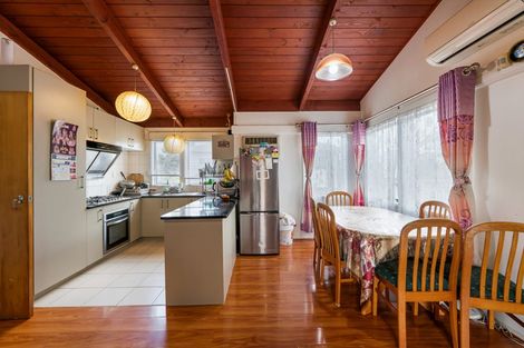 Photo of property in 1/255 Swanson Road, Henderson, Auckland, 0610