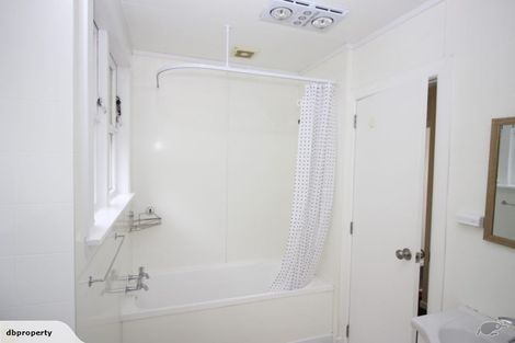 Photo of property in 47 Link Road, Newlands, Wellington, 6037