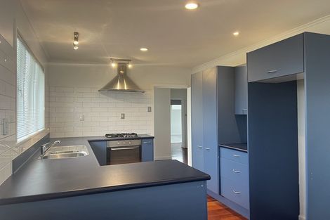 Photo of property in 1/116 Sandspit Road, Shelly Park, Auckland, 2014