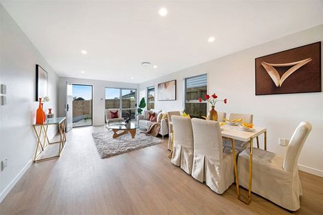 Photo of property in 240a Whitney Street, Blockhouse Bay, Auckland, 0600