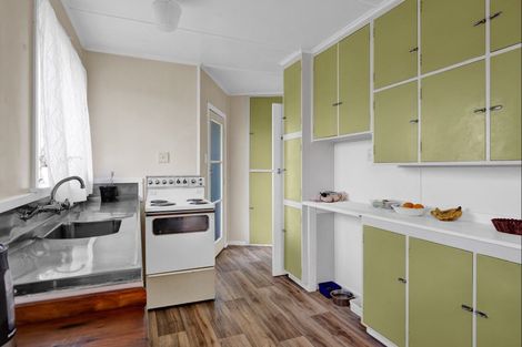 Photo of property in 29 Park Lane, Kaponga, Hawera, 4679