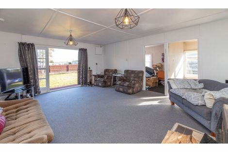 Photo of property in 62 Dunns Avenue, The Pines Beach, 7630