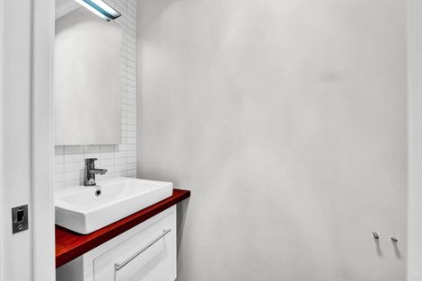 Photo of property in 37 Fantham Street, Hawera, 4610