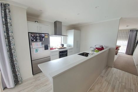 Photo of property in 63 Matairangi Avenue, Totara Heights, Auckland, 2105