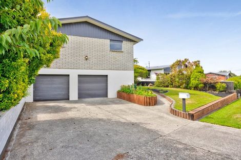 Photo of property in 18 Oberon Street, Stratford, 4332