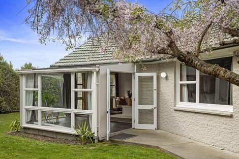 Photo of property in 2 Clipper Place, Redwood, Christchurch, 8051