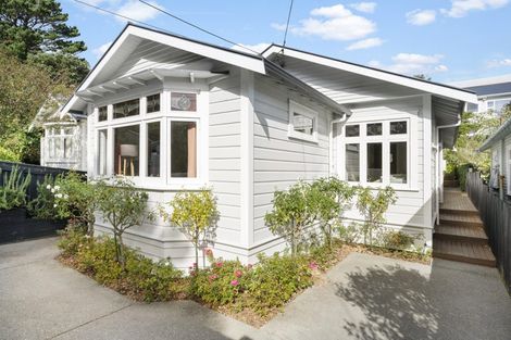 Photo of property in 3 Dee Street, Island Bay, Wellington, 6023