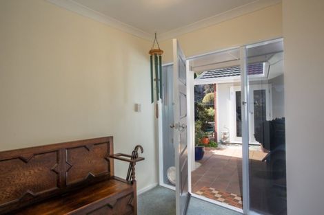 Photo of property in 7 Oak Avenue, Paremata, Porirua, 5024