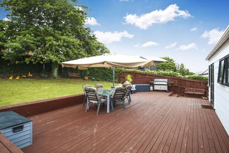 Photo of property in 24 Pahi Place, West Harbour, Auckland, 0618