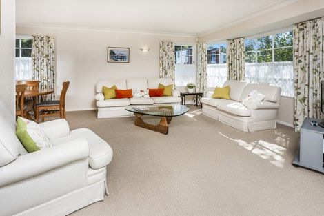 Photo of property in 62 Mcdowell Crescent, Hillcrest, Auckland, 0627