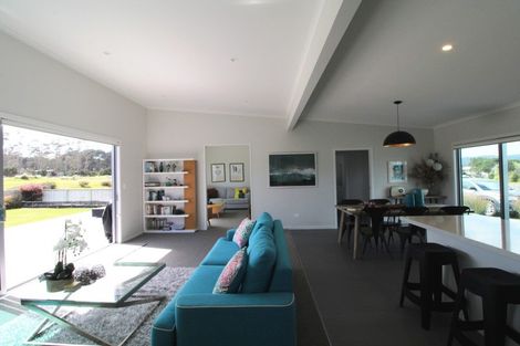 Photo of property in 136 Kelly Jade Avenue, Matarangi, Whitianga, 3592