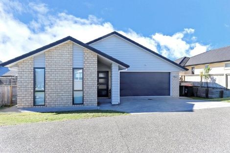 Photo of property in 15 Richardson Road, Omokoroa, 3114
