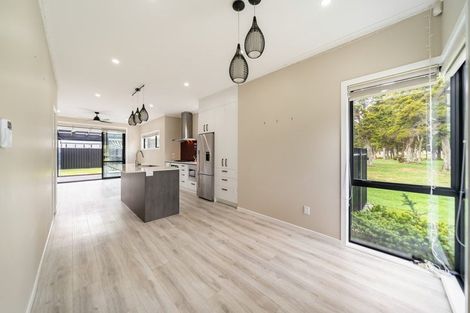 Photo of property in 11 Josland Lane, Wallaceville, Upper Hutt, 5018